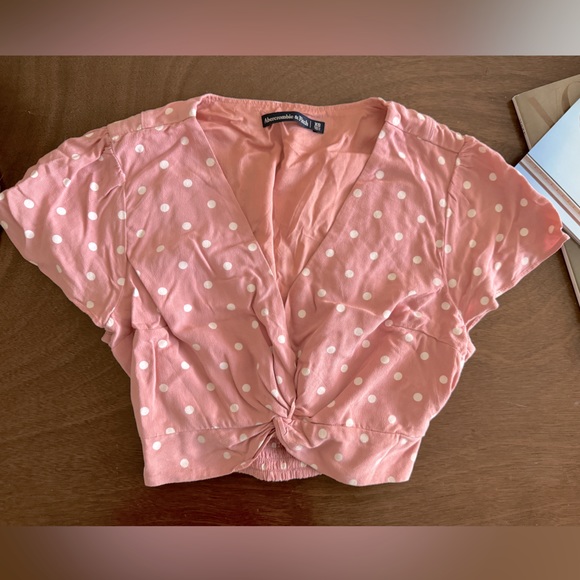 Abercrombie Top. Size: XS - Picture 1 of 3